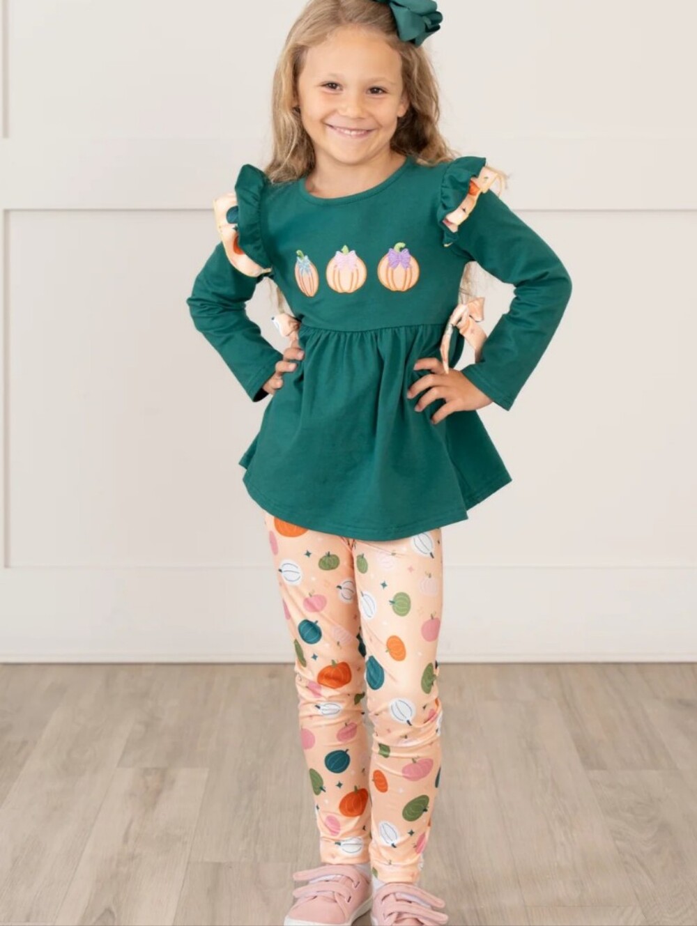 BNWT - Pick of the Patch Ruffle Outfit - size 6